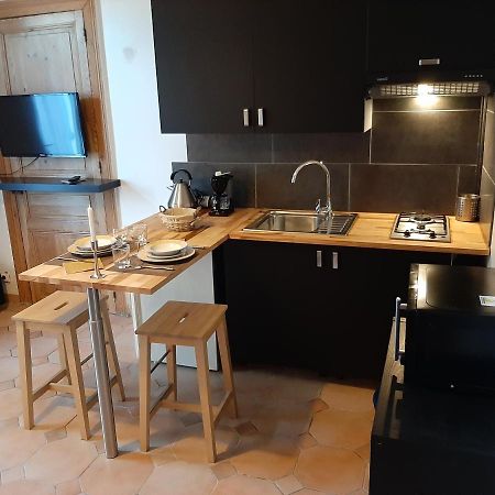 Appartements D'Hotes La Foulonnerie Mios Luaran gambar